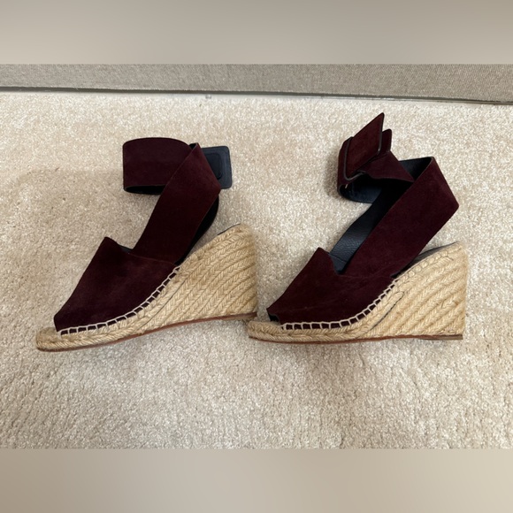 Celine 37 Elegant Burgundy Wedge Sandals - Picture 2 of 7